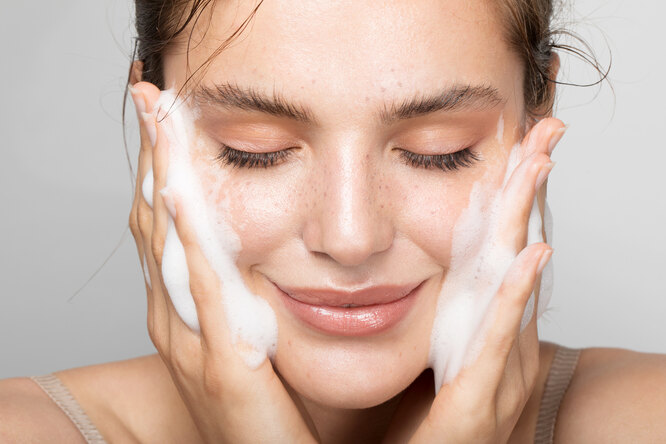 Как очистить жирную кожу лица