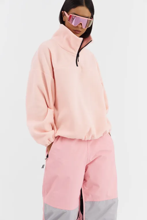 Первый фэшн-дайджест декабря: в чем пойти на корпоратив, идеи новогодних подарков и модное вдохновение