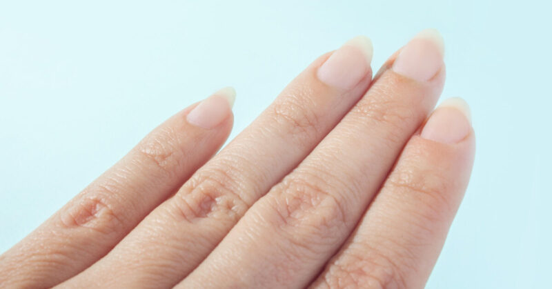 «Голые ногти»: что должен включать маникюр без покрытия по мнению звездного нейл-дизайнера «Голые ногти»: что должен включать маникюр без покрытия по мнению звездного нейл-дизайнера