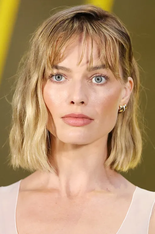 Самая модная укладка на весну: «косой» боб Марго Робби