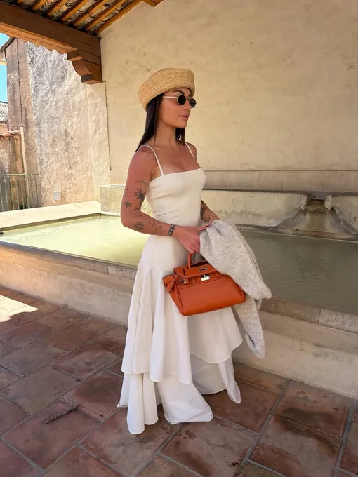 Соломенные шляпки-таблетки: модный тренд лета-2026