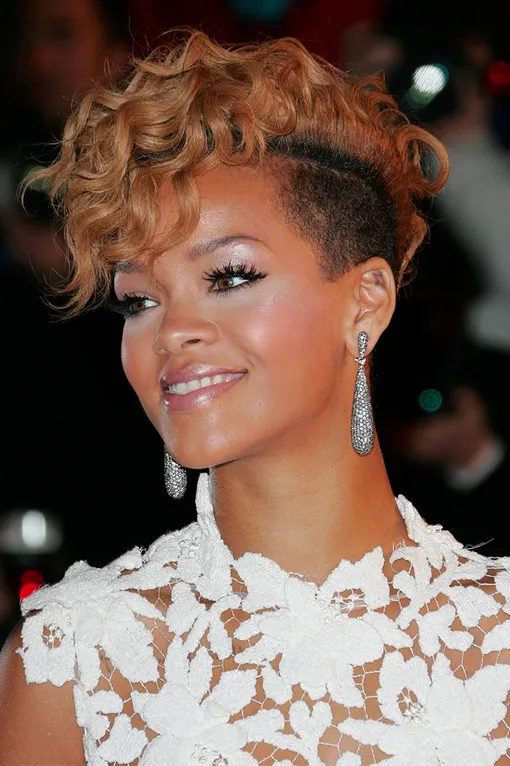 Самый неудачный макияж знаменитостей – от Селены Гомес до Памелы Андерсон