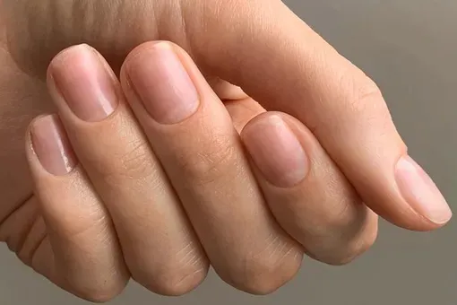 «Голые ногти»: что должен включать маникюр без покрытия по мнению звездного нейл-дизайнера «Голые ногти»: что должен включать маникюр без покрытия по мнению звездного нейл-дизайнера