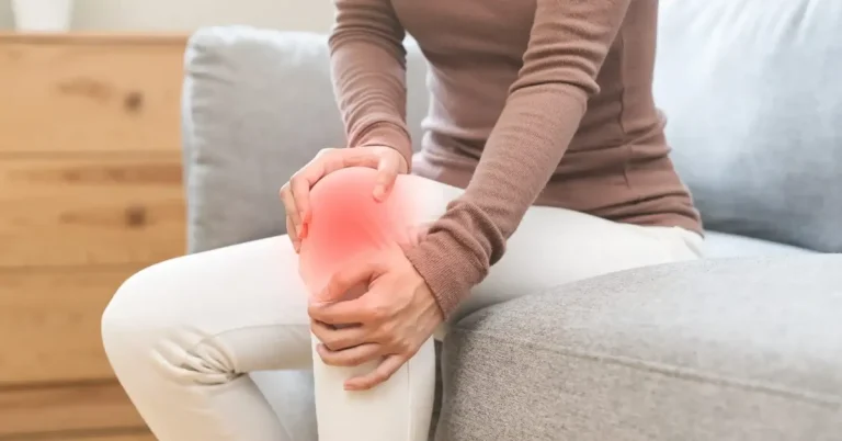 7 упражнений, которые помогут справиться с болью в коленях