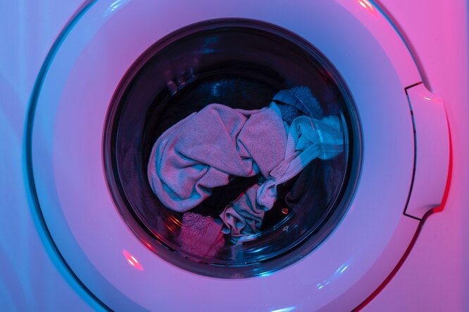 Что происходит, когда ты оставляешь мокрую одежду в стиральной машине