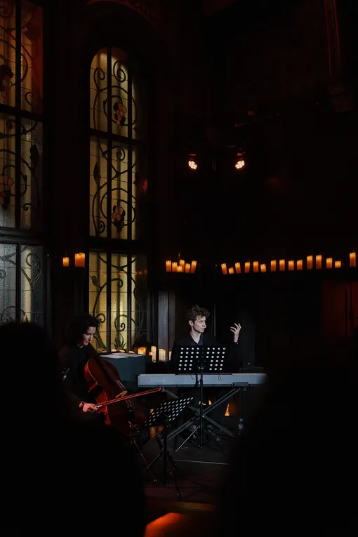 Новые спектакли, ярмарка современного искусства, музыкальный байопик и многое другое: дайджест событий апреля Новые спектакли, ярмарка современного искусства, музыкальный байопик и многое другое: дайджест событий апреля