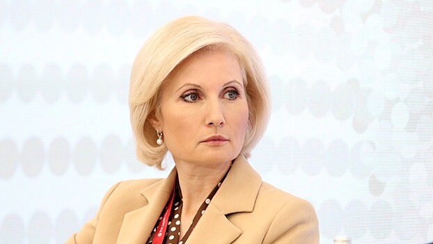 Минтруд заявил, что женщины не должны выбирать между работой и детьми