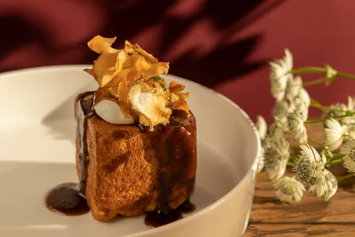 Где отметить День всех влюбленных: рестораны Москвы, Санкт-Петербурга и Дубая