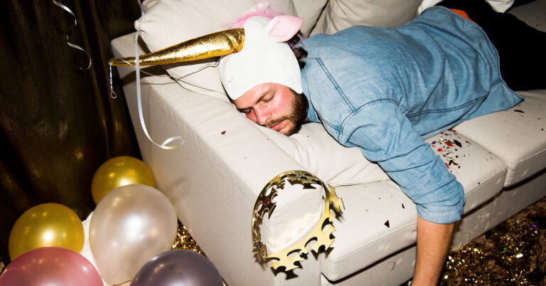 Зачем нужен мальчишник перед свадьбой и как его проводят мужчины