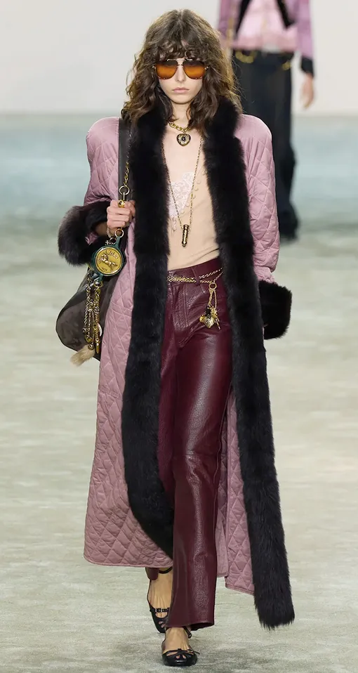 Весной-2026 все девушки будут носить пальто с меховым воротником – как у Кейт Миддлтон