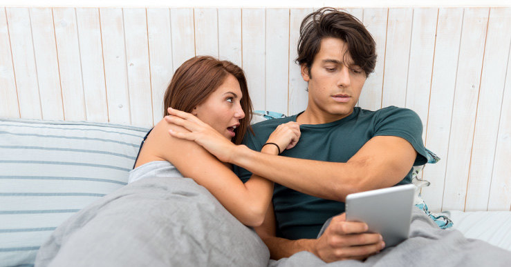 Что делать, если в отношениях нет секса: личная история и советы