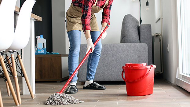 Почему нельзя мыть полы горячей водой