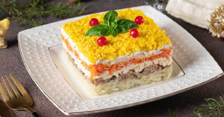 Тонкости приготовления салата «Мимоза»: советы шеф-повара