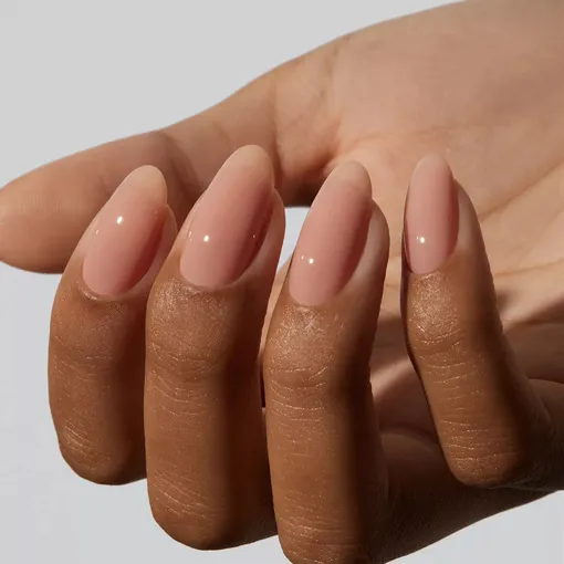 Попасть в тон: гид по идеальным нюдовым лакам для каждого цвета кожи Попасть в тон: гид по идеальным нюдовым лакам для каждого цвета кожи