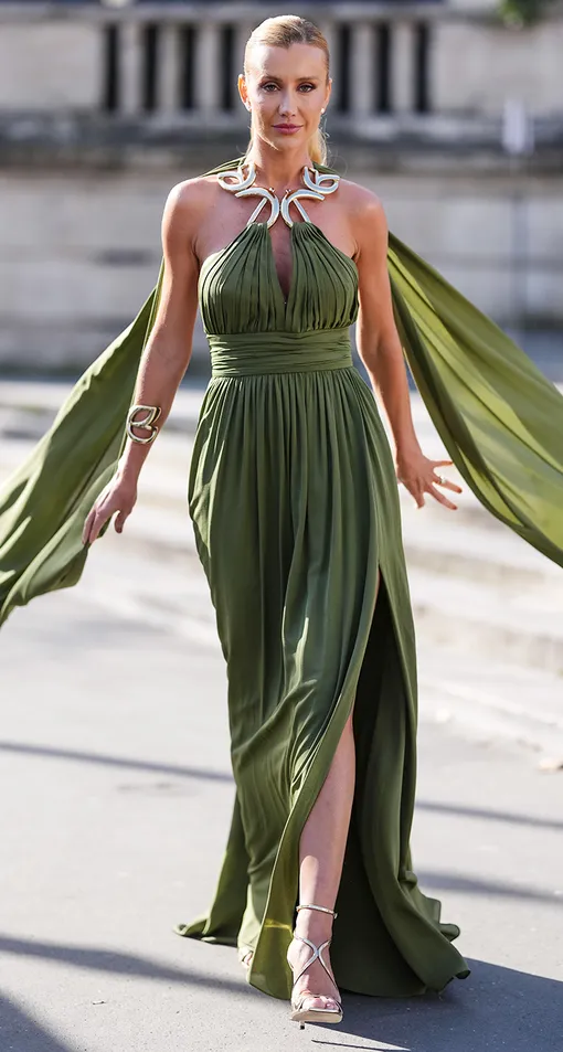 В чем встречать Новый год-2026: 5 основных цветов, которые задобрят Огненную Лошадь