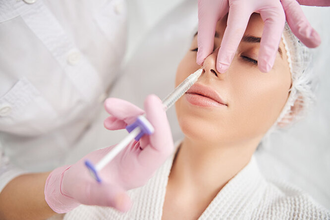 Эпиляция, увеличение губ, пилинги: какие процедуры косметологи никогда не сделают сами себе