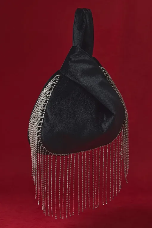 Срочно собираемся на Новый год и выбираем подарки: последний фэшн-дайджест 2025 года Срочно собираемся на Новый год и выбираем подарки: последний фэшн-дайджест 2025 года