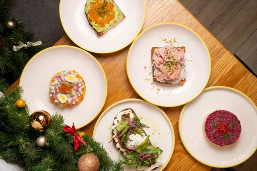 Где вкусно поесть и красиво посидеть в Москве на каникулах: первый гастрономический дайджест нового года