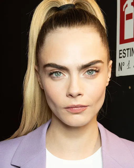 Обесцвеченные брови: кому из звезд идет этот тренд, а кому — нет