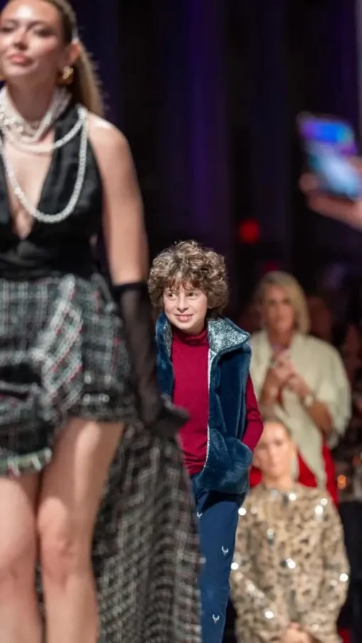 Говорит, что в прошлой жизни был Гуччи: как 9-летний дизайнер открыл модный дом и успел сделать домашку