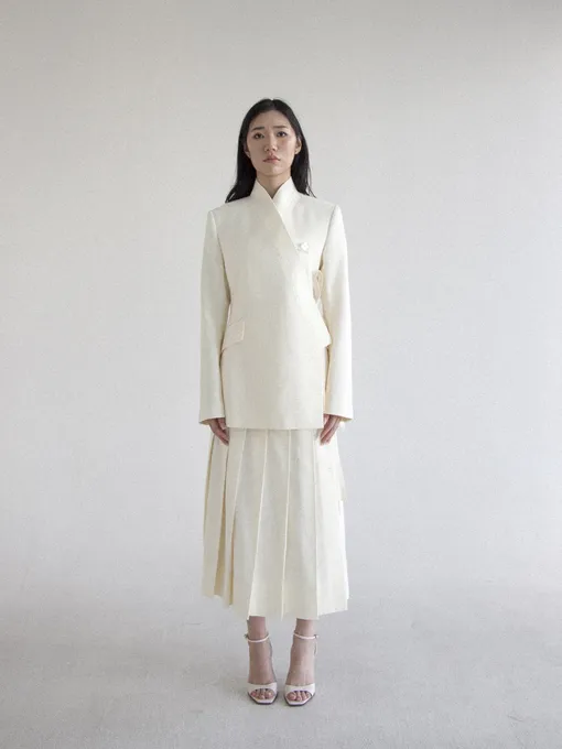 Заверните, пожалуйста, всё: гид вирусным брендам Московской недели моды Заверните, пожалуйста, всё: гид вирусным брендам Московской недели моды