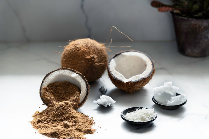 Кокосовое масло – правильное применение для волос, лица и кожи