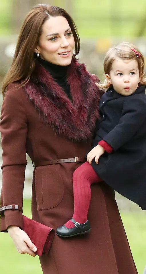 Весной-2026 все девушки будут носить пальто с меховым воротником – как у Кейт Миддлтон