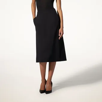 Зимой модные девушки носят именно эти юбки – проверь себя