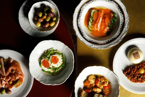 Самые обсуждаемые рестораны столиц и регионов, особые меню и блюда + сезон сморчков: свежий гастрономический дайджест