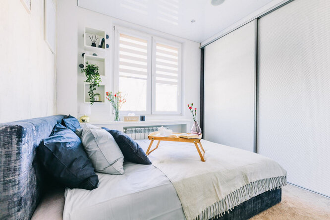 Как сделать маленькую спальню больше: 12 простых лайфхаков