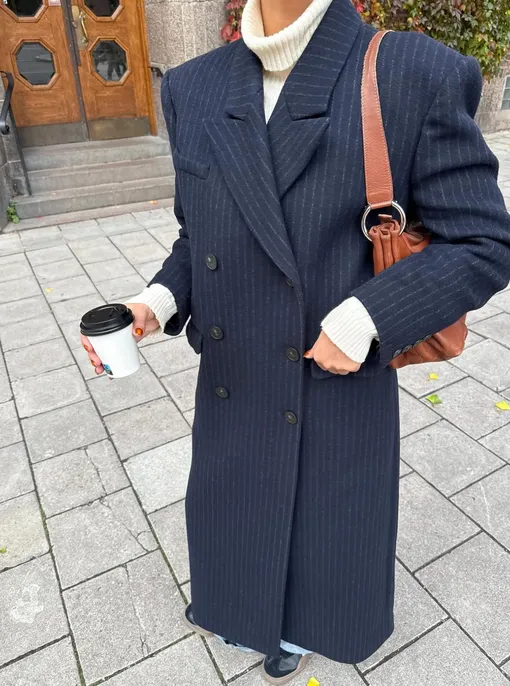 Эти 10 моделей пальто долго не выйдут из трендов – их носят все фэшн-блогеры