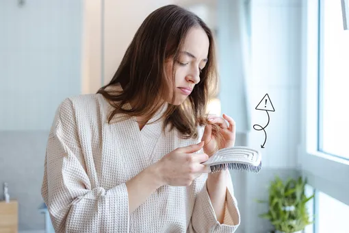 Не мелочь, а база: что будет с твоими волосами, если не мыть расческу