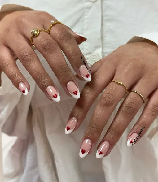 Какой маникюр можно сделать к 14 февраля: 10 модных вариантов на разную длину и форму Какой маникюр можно сделать к 14 февраля: 10 модных вариантов на разную длину и форму