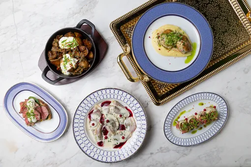 Большие завтраки, десерты жуткие и прекрасные, анчоусы и гуляш со сметаной: свежий дайджест гастрономических новостей