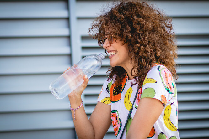 Как научить пить воду чаще: 5 простых правил