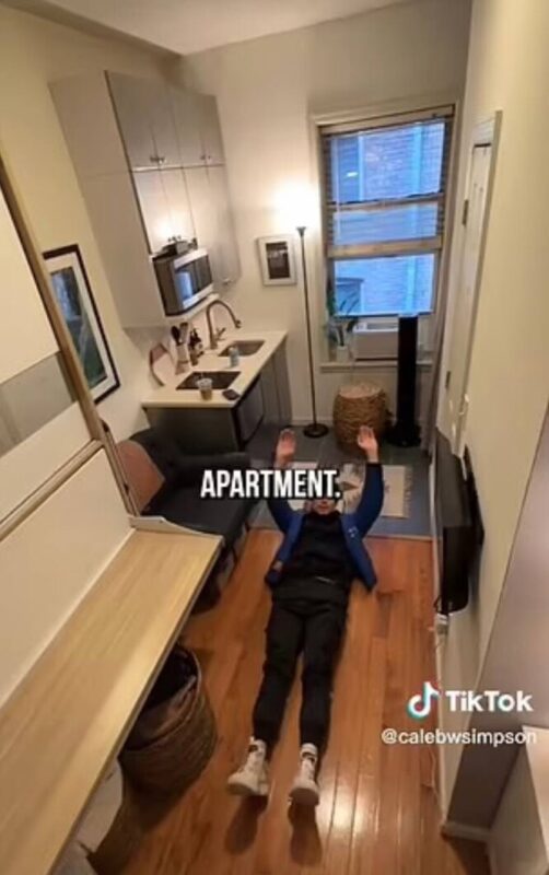 Как выглядит самая недорогая квартира на Манхэттене: она размером с шкаф