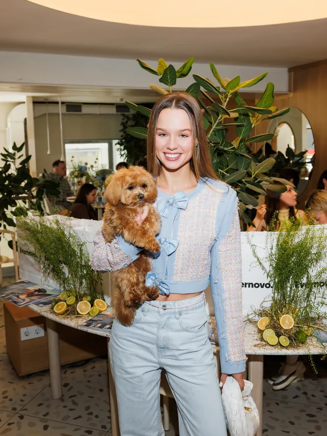 Pet-friendly бран чмедиабрендf «Новый очаг» совместно с брендом натуральных кормов для кошек и собак BOWL WOW
