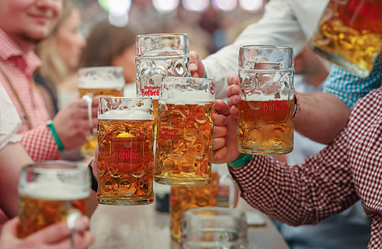 Секрет пивоваров: зачем ставить пиво в морозилку