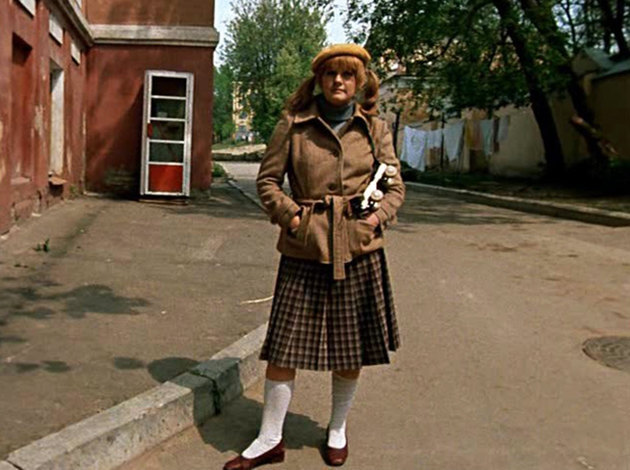 Мода в СССР: как одевались героини культовых советских фильмов — лучшие образы