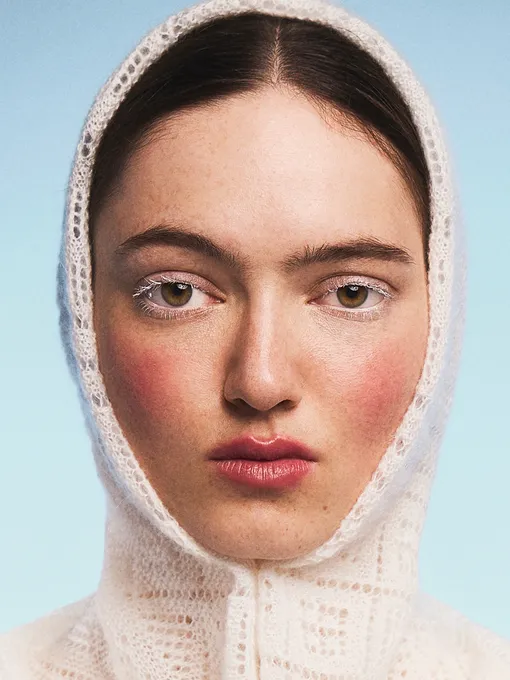 Модный дайджест недели: собираемся на корпоратив и ищем стильные новогодние подарки