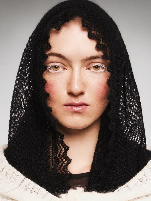 Модный дайджест недели: собираемся на корпоратив и ищем стильные новогодние подарки