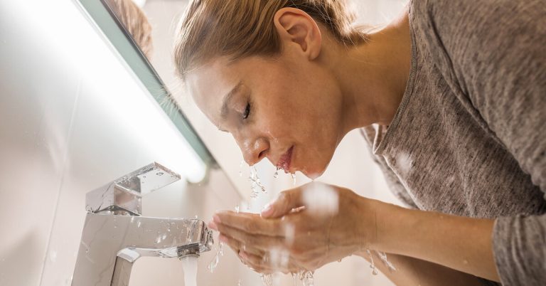 Как быстро сузить поры на лице дома: 7 простых и гениальных секретов