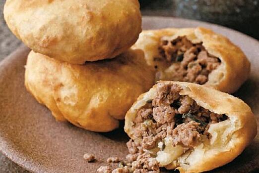 Пять минут на тесто: секрет пышных и сочных беляшей