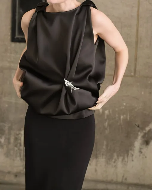 Этот «бабушкин» аксессуар будет нужен каждой модной девушке в 2026 году