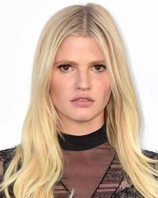 Обесцвеченные брови: кому из звезд идет этот тренд, а кому — нет