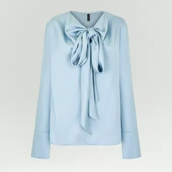 Cливочный желтый, подвинься: ледяной голубой – самый модный оттенок сезона Cливочный желтый, подвинься: ледяной голубой – самый модный оттенок сезона