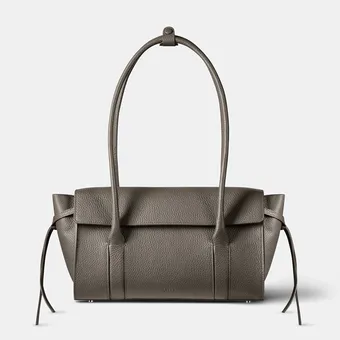 Самый короткий путь к сердцу – сумка с длинной ручкой: 10 моделей, которые стоит купить сейчас