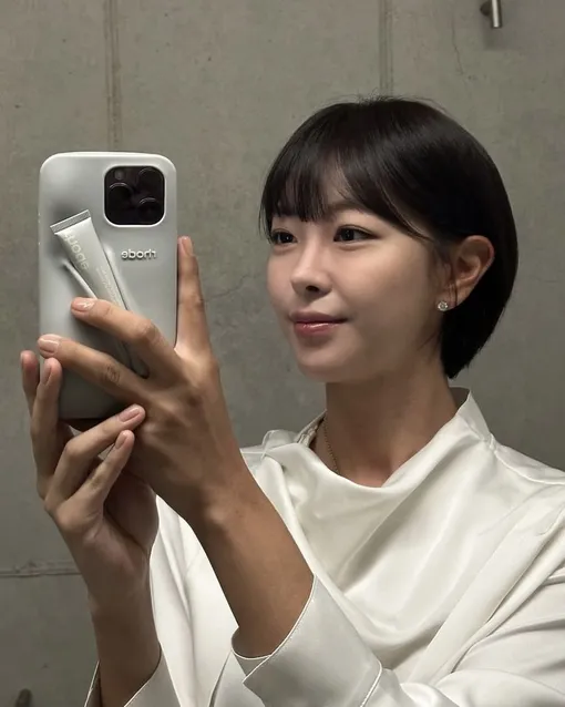 Вон-хи, как ты видишь, старается следить за всеми трендами, в том числе и в бьюти-сфере