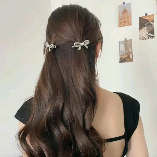 Ставим точку: 6 стильных аксессуаров, которые украсят прическу на Новый год Ставим точку: 6 стильных аксессуаров, которые украсят прическу на Новый год