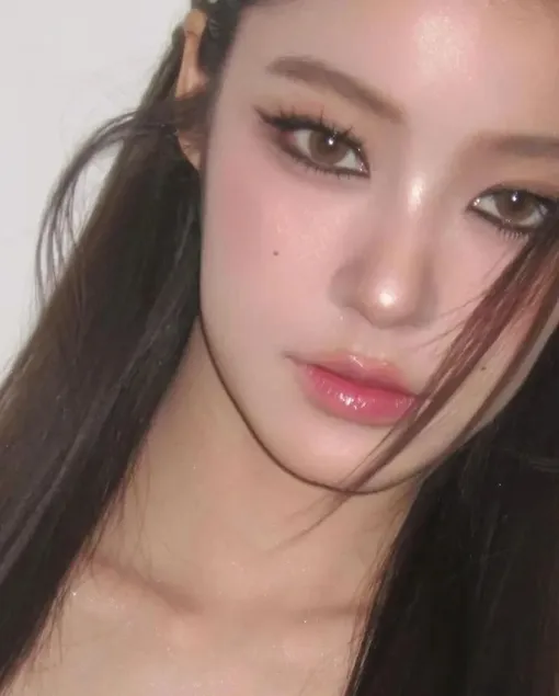 Реснички как у героинь манги — как повторить макияж, который сделает твой взгляд незабываемым